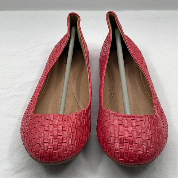 NWOB. Lulus GoMax 8.5 Sienna 22X Red Basketweave Ballet Flats. - Picture 8 of 15